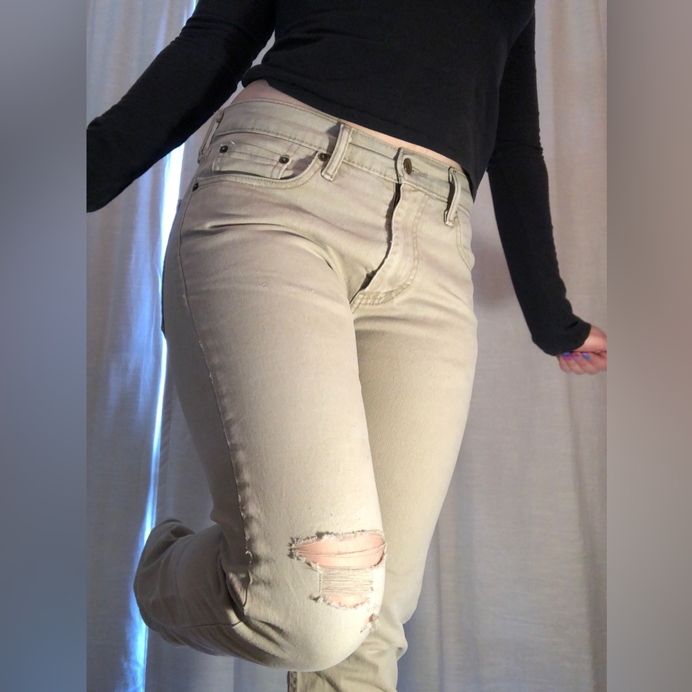 KHAKI BEIGE Levi Low Rise SLIM Distressed Pants